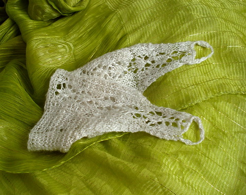 Unspun knitting mawata silk hankies scraps gloves