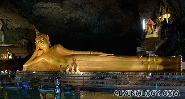 The reclining Buddha centre piece