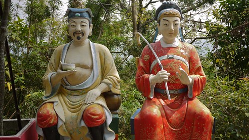 Sitting Buddhas by randomwire