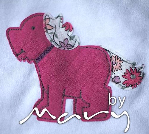 Applique t-shirt with dog