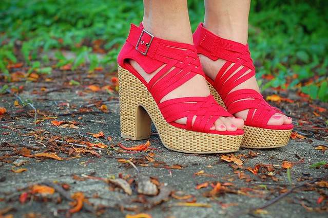 Bamboo Strappy Red Platform Sandals