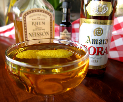Golden Dahlia cocktail
