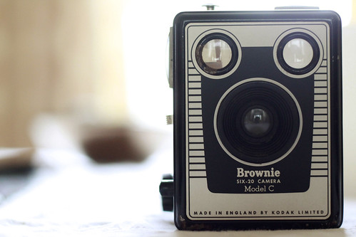 Kodak Brownie Model C - photo by gonzocameras 