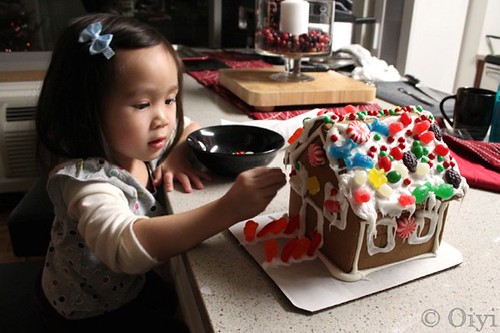 Decorating Gingerbread House