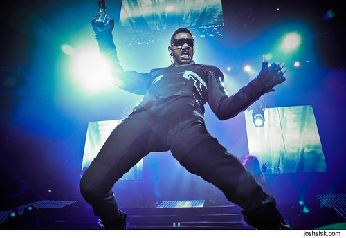 Usher @ OMG Tour.