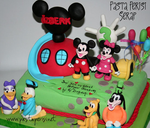 Mickey mouse house pastası- özberk