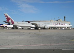 A7-AGB, A340-642, cn 715, Qatar Airways, CDG/LFPG, 10/2010