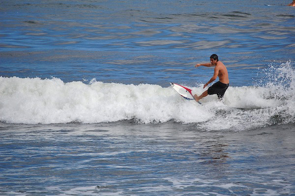 Honolii-5-surfer-guy-waves