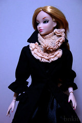 Frilled muffler for 1/6 scale doll