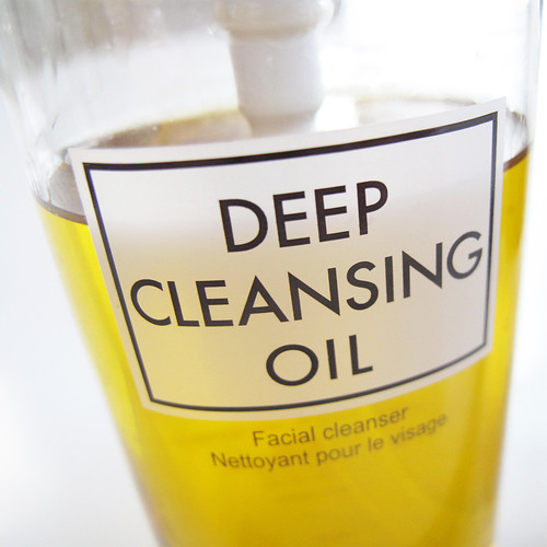 DHC Deep Cleansing Oil: Like I said I didn't start washing my face until 