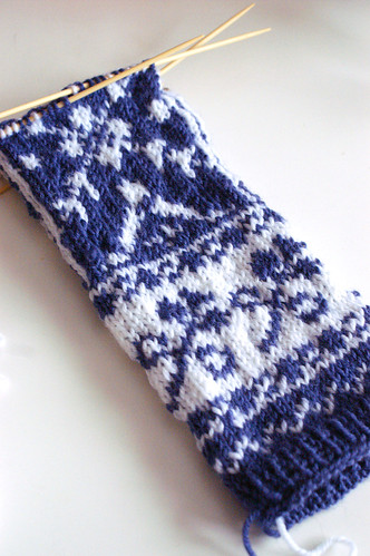 Knitting mittens