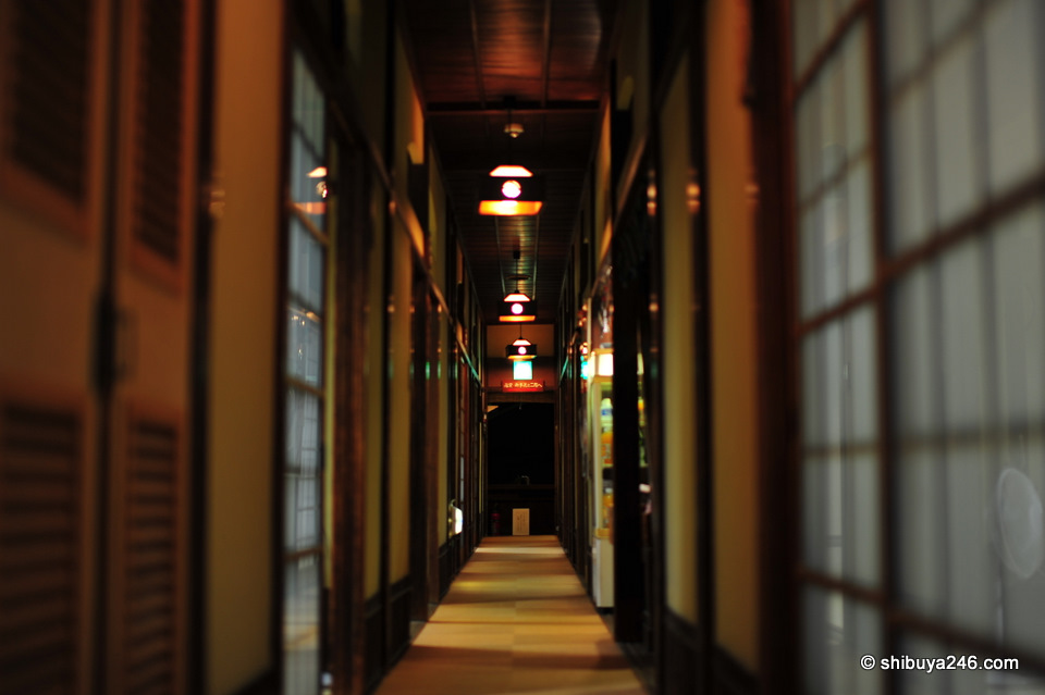 Narrow passageways, reminded me of Sen to Chiharu
