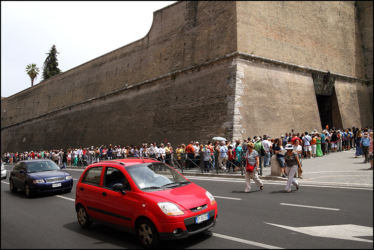 vatican-city-queue