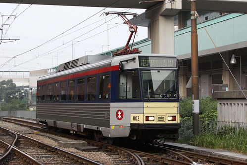 Phase 3 LRV 1102 arrives at Siu Hong on route 610