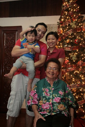Christmas with Lola Deling
