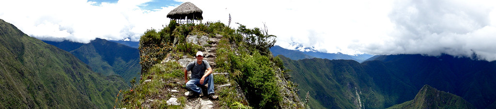 Dusty on Top of Monta~na Machu Picchu