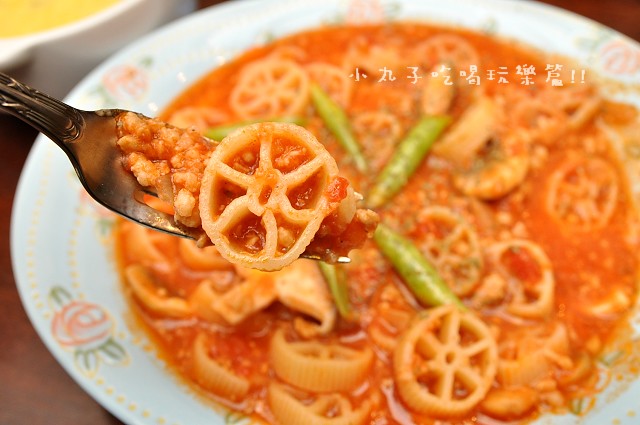 亞堤-野菇蕃茄肉醬麵