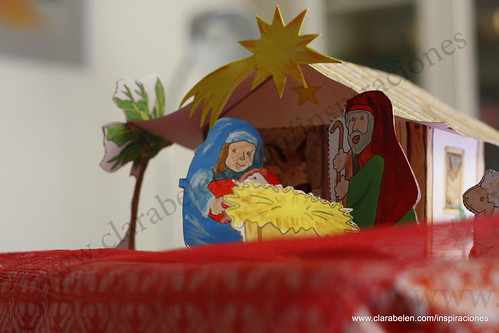 Manualidades navideñas para niños: Belén recortable de cartón
