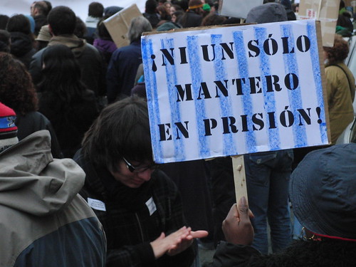 pancarta: ¡ni un solo mantero en prisión!