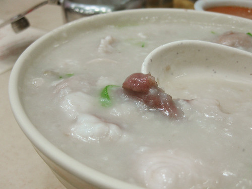 Congee with Fishballs, Beef, and Snakehead Fillets, San Kee