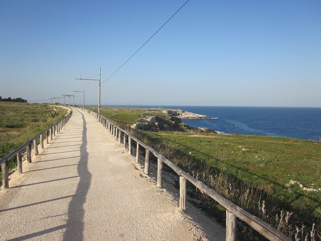 Cycle path north of Syracusa