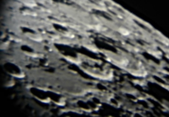 moon 09Jan2011 craters