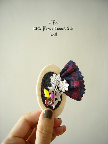 a*for...little flower brooch 2.5 (red)