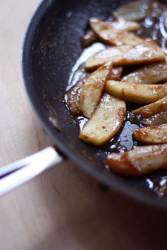 apples with brown sugar and cinnamon