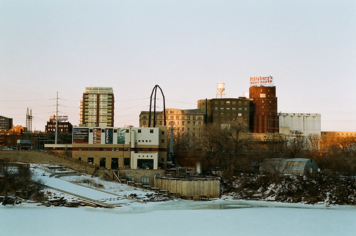 a portion of the Minneapolis riverfront (by: tsuacctnt/Chris, creative commons license)