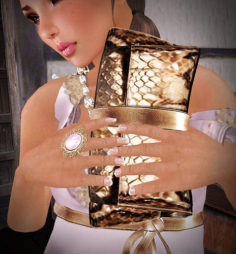 Indyra Originals Catalan Outfit - Old Rose Ring & Gold Clutch