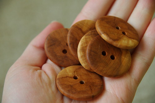wooden buttons 