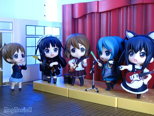 K-ON! vs Vocaloids by MagMarioX 健一小廚