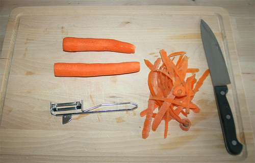 13 - Karotten schälen
