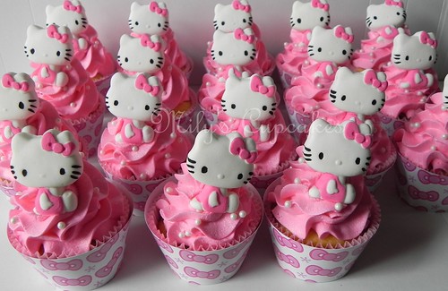 hello kitty cupcakes los angeles. cute Hello Kitty cupcakes.