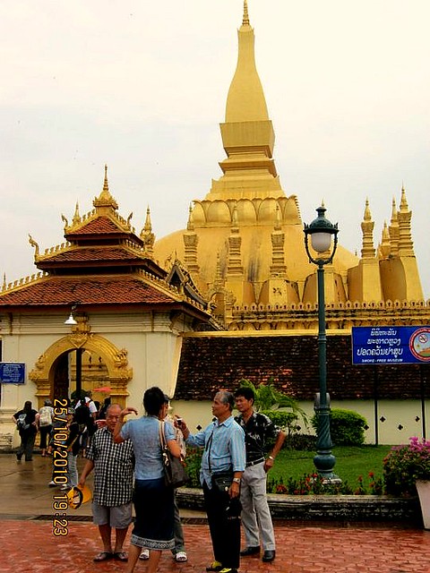 Pha That Luang Temple