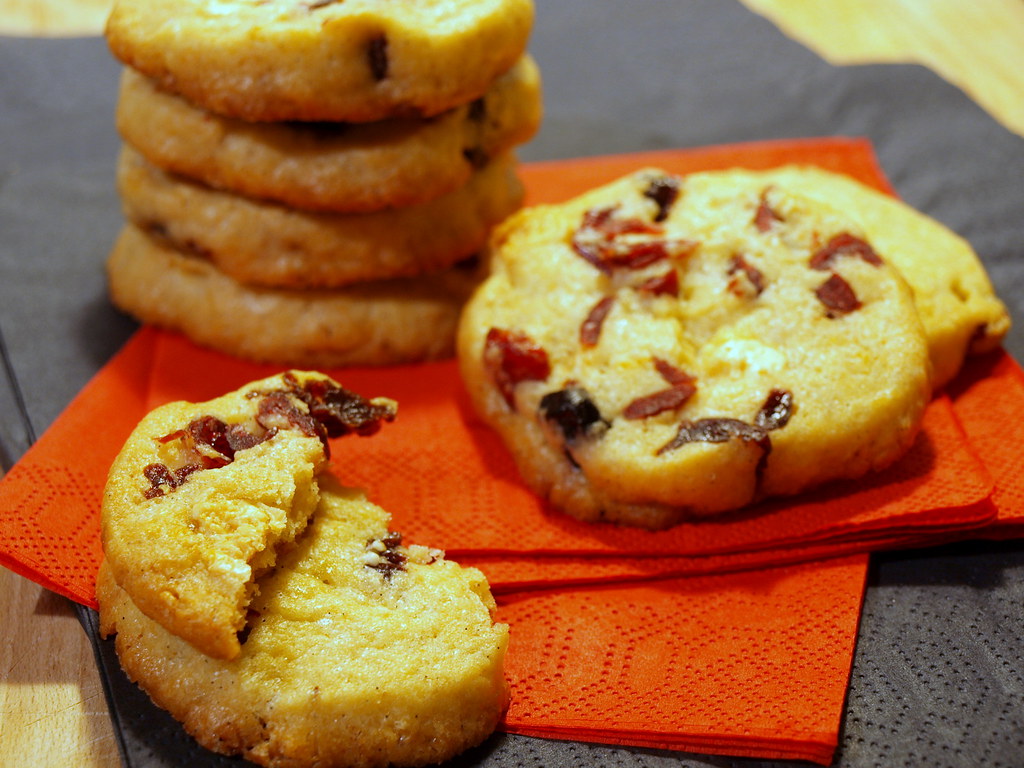 Red Berries and White Chocolate Crisp Cookies