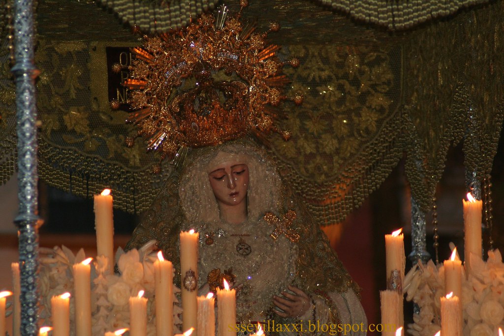 Nuestra Señora del Rosario en sus Misterios Dolorosos