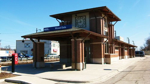 The "New" Wood Dale Illinois Metra commuter rail station. Wednsday, March 2nd, 2011. by Eddie from Chicago