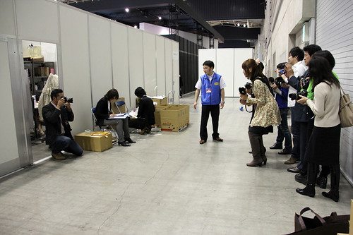 CP+2011 Tamron 14 Back Stage 01