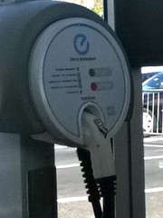 Refueling station for electric cars