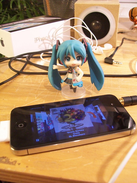 Miku and the iphone