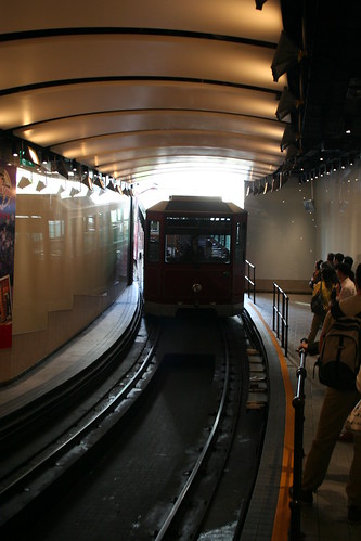 2011-02-26 - Hong Kong - The Peak - 02 - Approaching tram