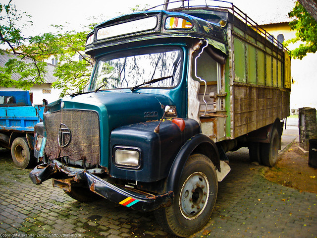 Старый грузовик