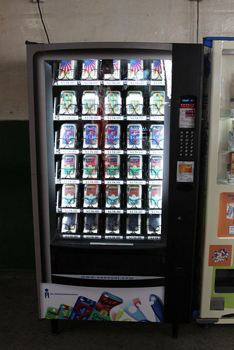iPhone cover vending machine