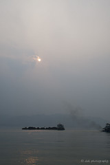 长江 三峡 - 空气污染很严重，霾气很浓！