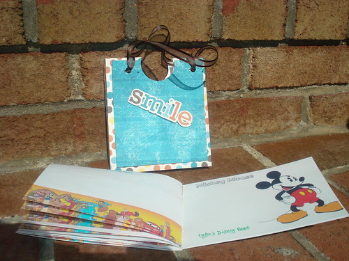 Smile - Card Purse Tall w/Autograph book