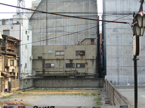 sides_of_buildings_osaka_02