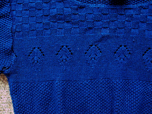 Navy Short Sleeved Sweater (detail)
