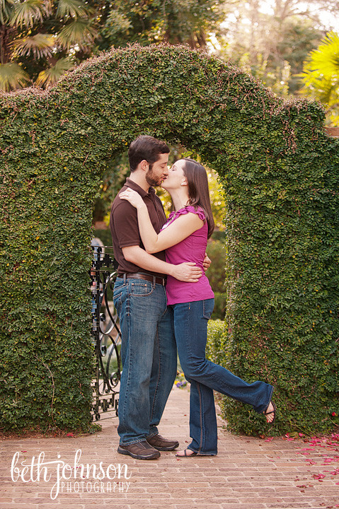 ivy covered arch engagement photo tallahassee