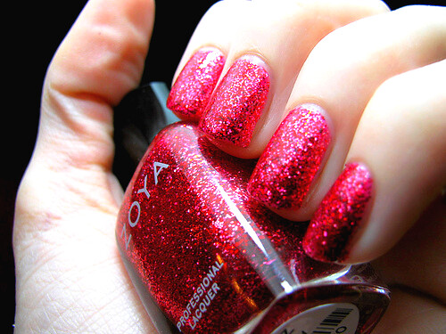 red nail polish meaning. Red nail polish